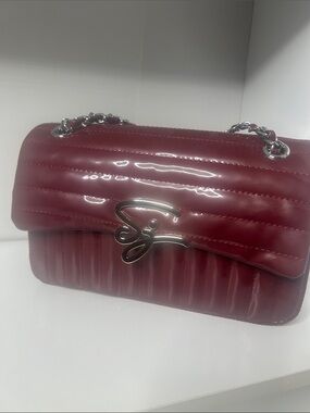 Gloss Quilted Shoulder Bag in Burgundy with Chain Strap